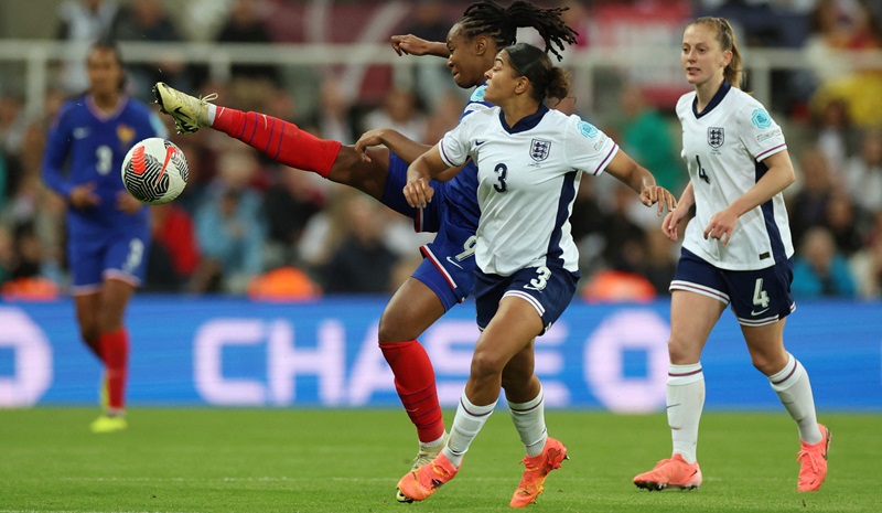 UEFA Women's Championship Qualification: England Triumphs Over France 2-1 3